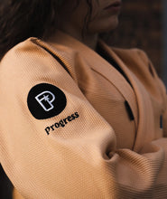 Carregar imagem no visualizador da galeria, Kimono BJJ (GI) Progresso Ladies M6 Mark 6- Peach