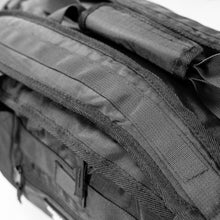 Cargar imagen en el visor de la galería, World Grapplers Travel Duffel