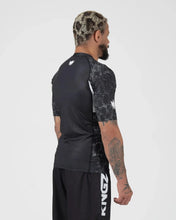 Cargar imagen en el visor de la galería, Rashguard Kingz Ranked Performance V3 Short Sleeve - Negro