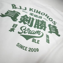 Load image into Gallery viewer, Scramble Kimono Label Tee- Blanco
