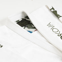 Cargar imagen en el visor de la galería, Kimono BJJ (Gi) Moskova 2025 Limited Edition- Camo Sand Army White