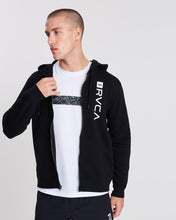 Cargar imagen en el visor de la galería, RVCA Cage Hoodie- Negro - StockBJJ