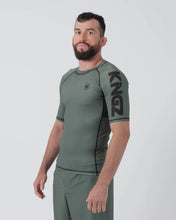 Load image into Gallery viewer, Rashguard Kingz Kore V2 Short Sleeve- Green