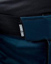 Cargar imagen en el visor de la galería, Kingz- Born To Rule Shorts Azul
