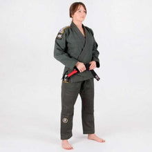 Cargar imagen en el visor de la galería, Kimono BJJ (Gi) Tatami Ladies Nova Absolute - Kaki - CINTURÓN BLANCO INCLUIDO