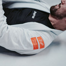 Cargar imagen en el visor de la galería, Kimono BJJ (Gi) Progress Featherlight Lightweight Competition- Blanco