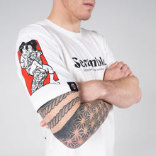 Load image into Gallery viewer, Scrable Meiyo Tee- Blanco