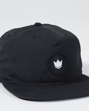 Cargar imagen en el visor de la galería, Crown Patch 5-Panel Strapback Hat - Black
