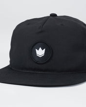 Cargar imagen en el visor de la galería, Crown Patch 5-Panel Strapback Hat - Black
