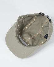 Carregar imagem no visualizador da galeria, Crown Patch Strapback Hat - Sage Green
