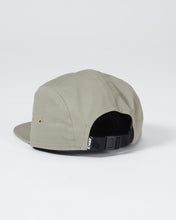 Carregar imagem no visualizador da galeria, Crown Patch Strapback Hat - Sage Green

