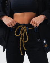 Carregar imagem no visualizador da galeria, Kimono BJJ (GI) as lendas do rei nunca morrem femininas
