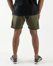 Carregar imagem no visualizador da galeria, Shorts casuais kingz- verde militar
