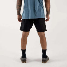 Lade das Bild in den Galerie-Viewer, Kingz Casual Shorts- Schwarz
