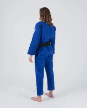 Carregar imagem no visualizador da galeria, Kimono BJJ (GI) Kingz Kore V2 Mulheres -Azul- Cinturão Branco incluído
