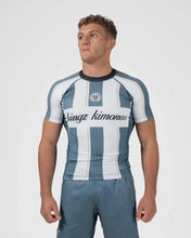 Cargar imagen en el visor de la galería, Vintage Futebol Rashguard
