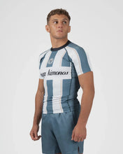 Cargar imagen en el visor de la galería, Vintage Futebol Rashguard
