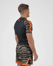 Charger l'image dans la galerie, Always Hunting Rashguard
