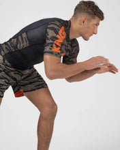 Charger l'image dans la galerie, Always Hunting Rashguard
