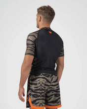 Charger l'image dans la galerie, Always Hunting Rashguard
