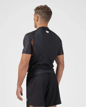 Cargar imagen en el visor de la galería, Rashguard Kingz Ranked Performance V3 Short Sleeve - Marrón
