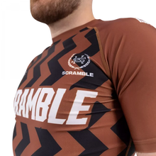 Charger l&#39;image dans la galerie, Scramble Ranked Rashguard V5- Brun
