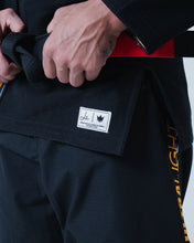 Cargar imagen en el visor de la galería, Kimono Kingz Legends Never Die Respect - Negro
