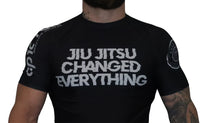 Cargar imagen en el visor de la galería, Jiu Jitsu Changed Everything Rash Guard

