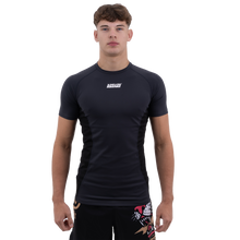 Carregar imagem no visualizador da galeria, Meerkatsu Shinobi Compression Top Short Sleeve- Preto
