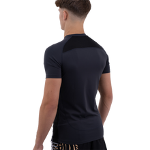 Carregar imagem no visualizador da galeria, Meerkatsu Shinobi Compression Top Short Sleeve- Preto
