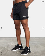 Cargar imagen en el visor de la galería, RVCA Sport Vent Short
