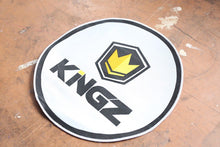 Cargar imagen en el visor de la galería, Parche redondo Kingz- Grande - StockBJJ

