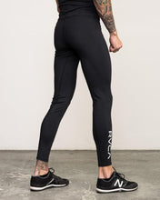 Carregar imagem no visualizador da galeria, Pantalones VA Performance RVCA - StockBJJ
