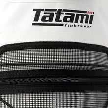 Cargar imagen en el visor de la galería, Tatami Dry Tech Gear Bag- Blanco y Negro - StockBJJ
