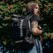 Charger l&#39;image dans la galerie, Progress Progrès Essential Backpack
