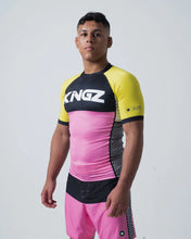 Charger l&#39;image dans la galerie, Rashguard Kingz rétro à manches courtes
