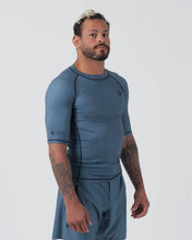 Cargar imagen en el visor de la galería, Rashguard Kingz Kore V2 Short Sleeve- Azul
