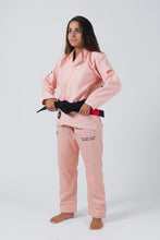 Charger l&#39;image dans la galerie, Kimono BJJ (GI) Maeda Red Label 3.0 Peach pour femmes - ceinture blanche incluse
