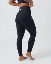 Cargar imagen en el visor de la galería, Kingz Kore Women´s Grappling Spats- Negro
