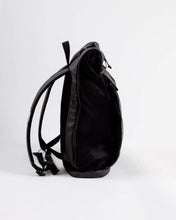 Cargar imagen en el visor de la galería, Kingz Roll Top Training Backpack
