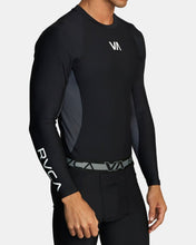Lade das Bild in den Galerie-Viewer, Camiseta de Compression de manga larga RVCA
